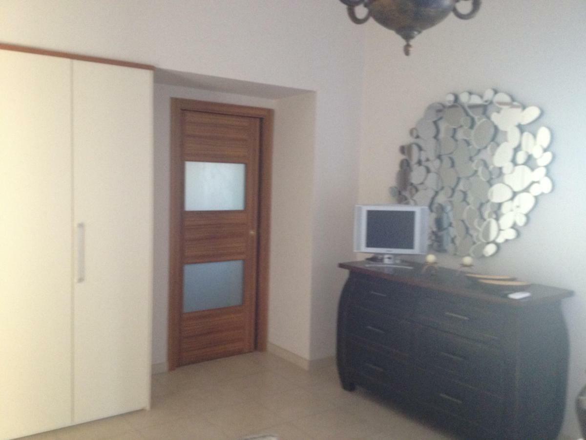 Domus Felix Bed & Breakfast Соренто Екстериор снимка